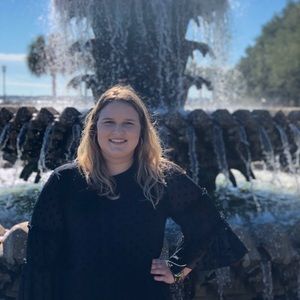 Meet your Posher, Laura